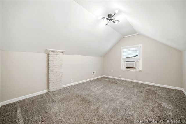 225 W Carter Avenue, Clarksville, IN 47129