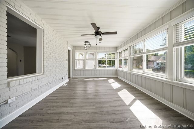225 W Carter Avenue, Clarksville, IN 47129