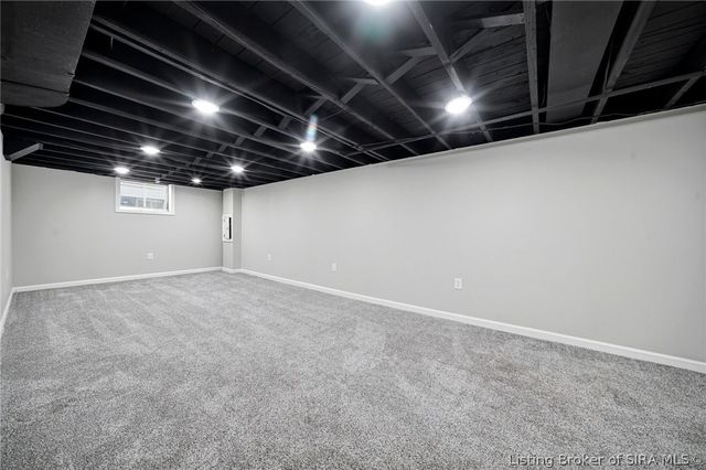 225 W Carter Avenue, Clarksville, IN 47129