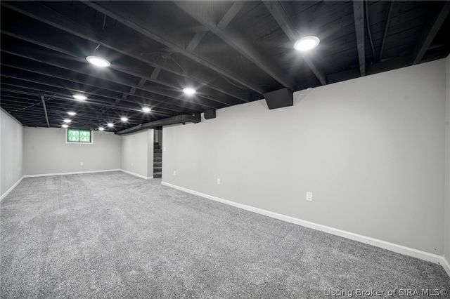 225 W Carter Avenue, Clarksville, IN 47129