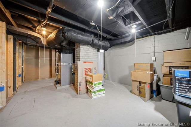 225 W Carter Avenue, Clarksville, IN 47129