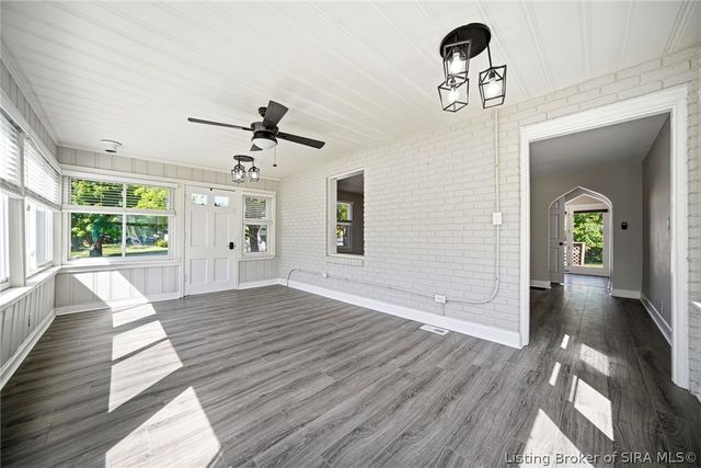 225 W Carter Avenue, Clarksville, IN 47129