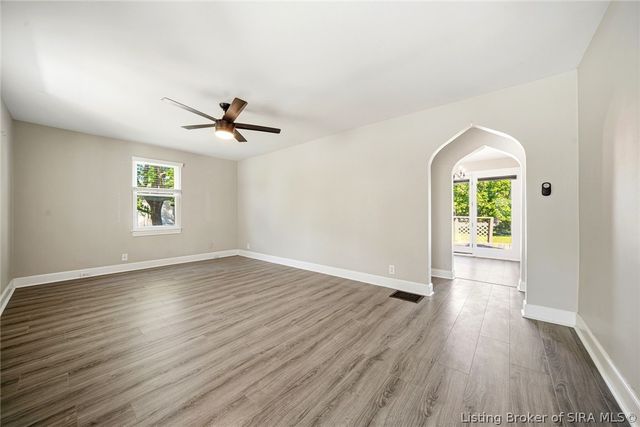 225 W Carter Avenue, Clarksville, IN 47129