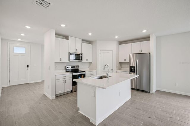 1822 COOLRIDGE PLACE, Zephyrhills, FL 33541