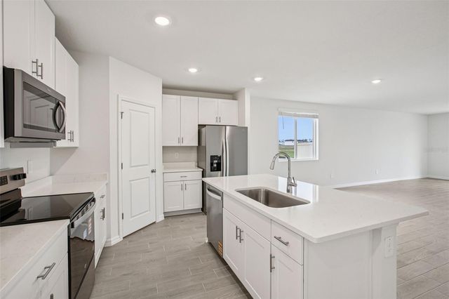 1822 COOLRIDGE PLACE, Zephyrhills, FL 33541