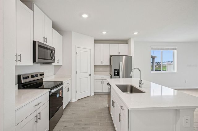 1822 COOLRIDGE PLACE, Zephyrhills, FL 33541