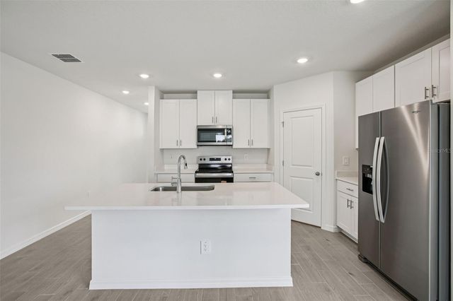 1822 COOLRIDGE PLACE, Zephyrhills, FL 33541