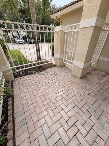 2297 NW 171st Ter, Pembroke Pines, FL 33028