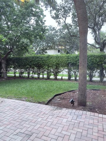 2297 NW 171st Ter, Pembroke Pines, FL 33028