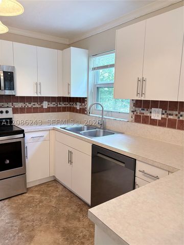 2297 NW 171st Ter, Pembroke Pines, FL 33028