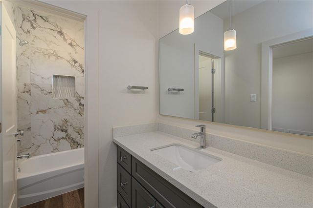 879 Rachel Street B, Houston, TX 77091