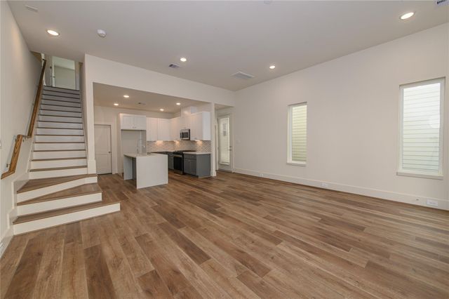 879 Rachel Street B, Houston, TX 77091