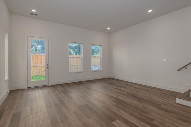 879 Rachel Street B, Houston, TX 77091