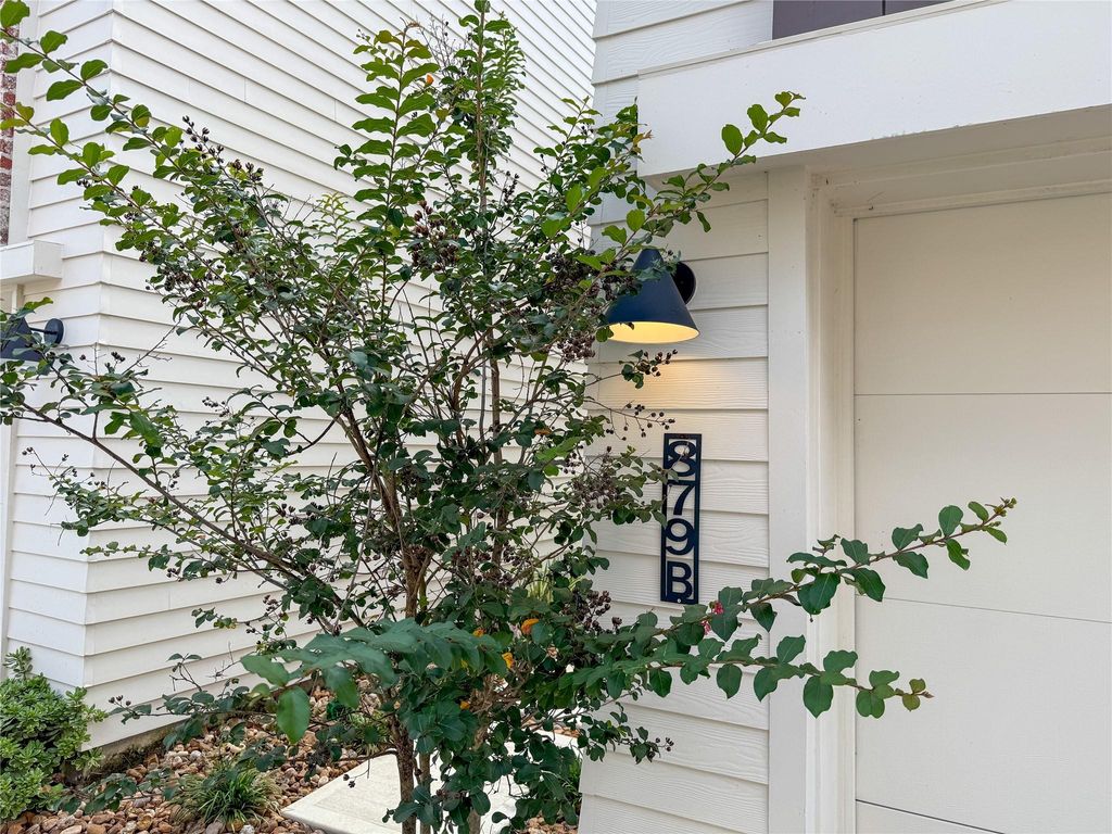 879 Rachel Street B, Houston, TX 77091