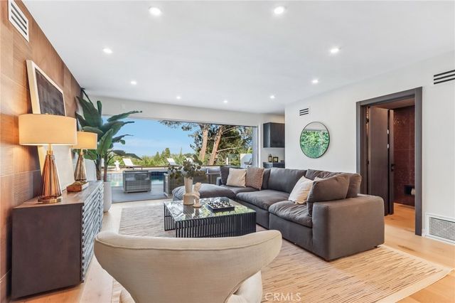 4140 Aleman Drive, Tarzana, CA 91356