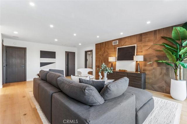 4140 Aleman Drive, Tarzana, CA 91356