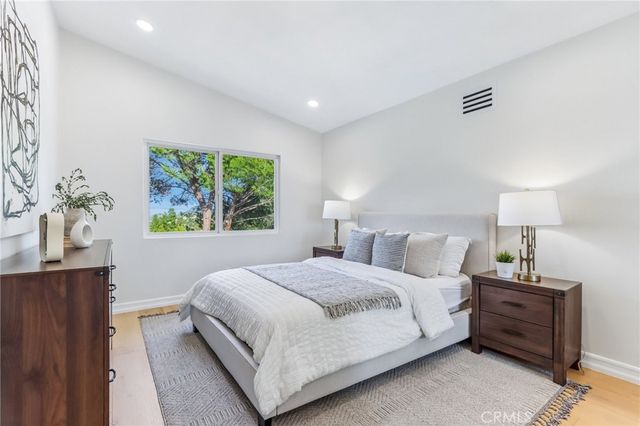 4140 Aleman Drive, Tarzana, CA 91356