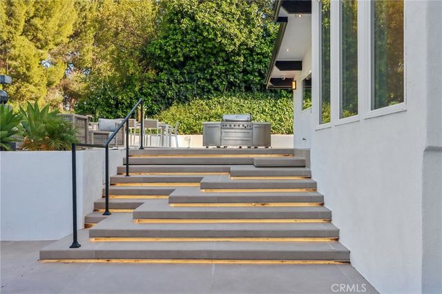 4140 Aleman Drive, Tarzana, CA 91356