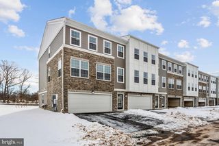 137 ADA HIGHTOWER AVE, Pennington, NJ 08534