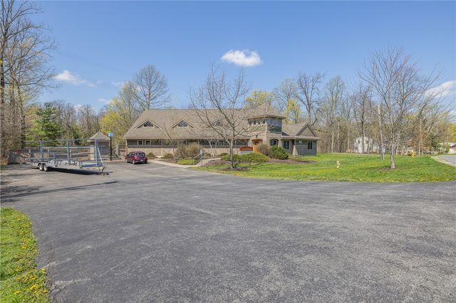 801 Rivers Run, Henrietta, NY 14623