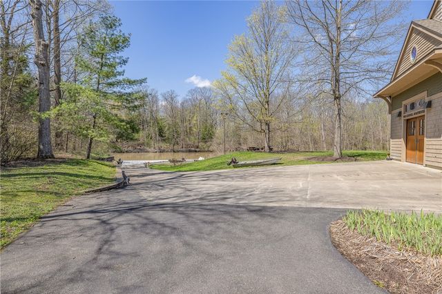 801 Rivers Run, Henrietta, NY 14623