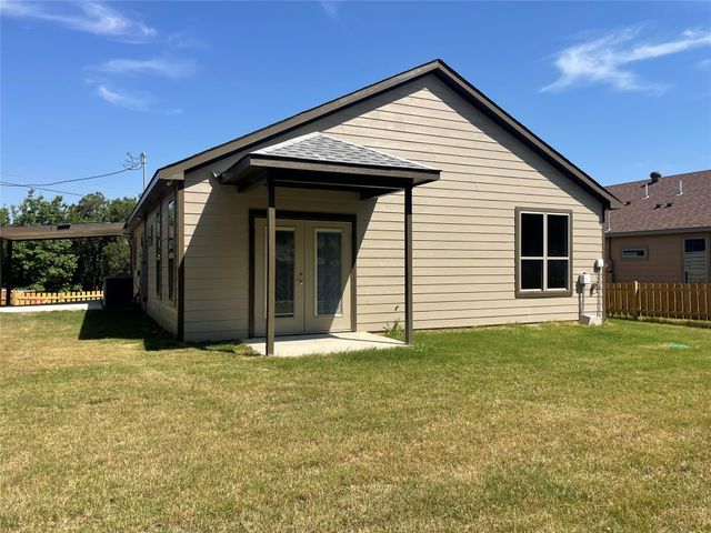 4311 Mountain Hollow Drive, Granbury, TX 76048