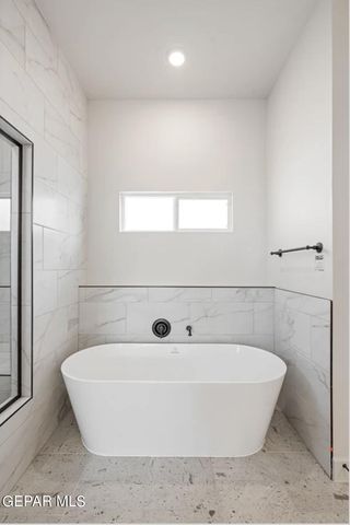 816 Fairford Place, Horizon City, TX 79928