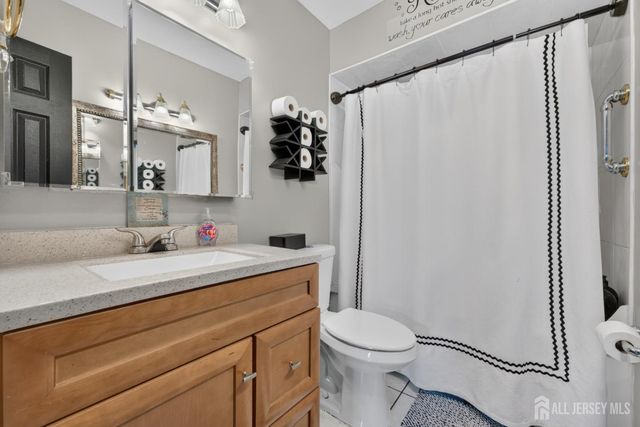 5 Jupiter Court, Old Bridge, NJ 08879