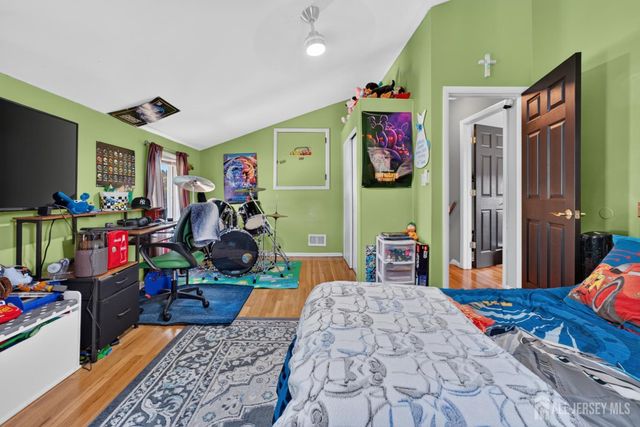 5 Jupiter Court, Old Bridge, NJ 08879