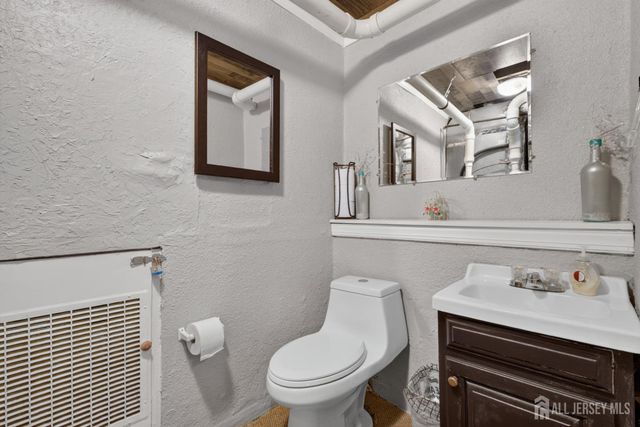 5 Jupiter Court, Old Bridge, NJ 08879
