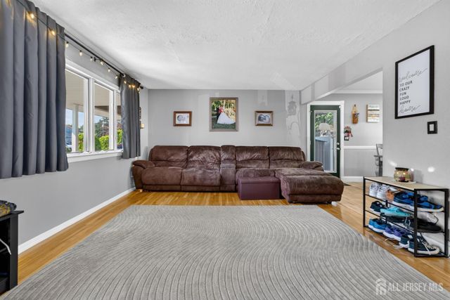 5 Jupiter Court, Old Bridge, NJ 08879