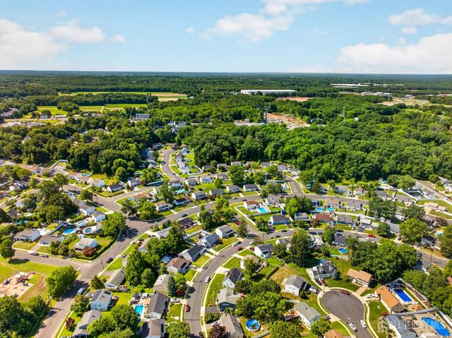 5 Jupiter Court, Old Bridge, NJ 08879