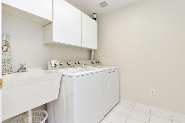 10500 Meredith Drive 3, Urbandale, IA 50322