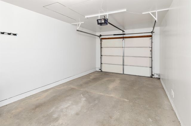 10500 Meredith Drive 3, Urbandale, IA 50322