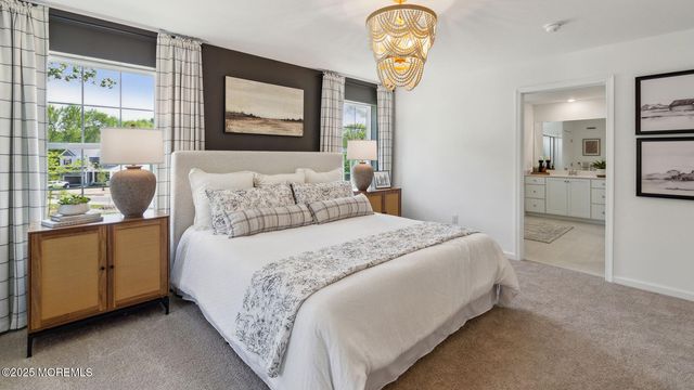 8 E Garfield Avenue, Atlantic Highlands, NJ 07716