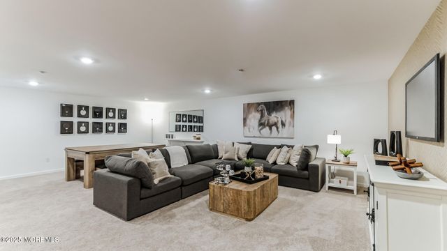 8 E Garfield Avenue, Atlantic Highlands, NJ 07716