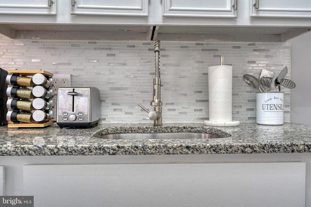 2124 REDTHORN RD, Baltimore, MD 21220