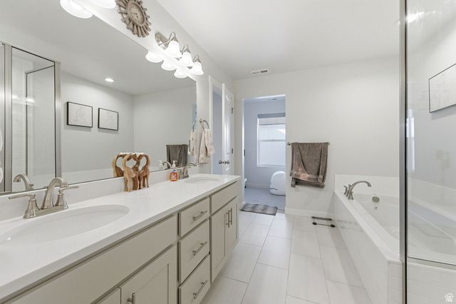 1038 S OLD TOWNE RD, Layton, UT 84041