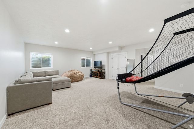 1038 S OLD TOWNE RD, Layton, UT 84041