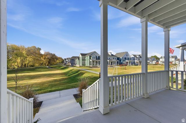 1038 S OLD TOWNE RD, Layton, UT 84041