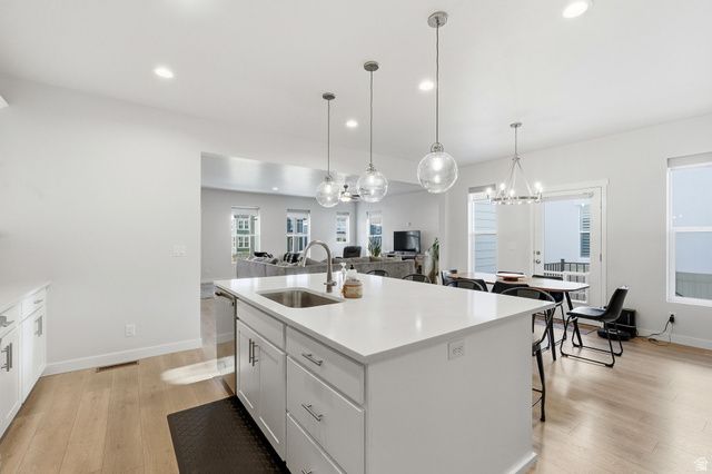 1038 S OLD TOWNE RD, Layton, UT 84041
