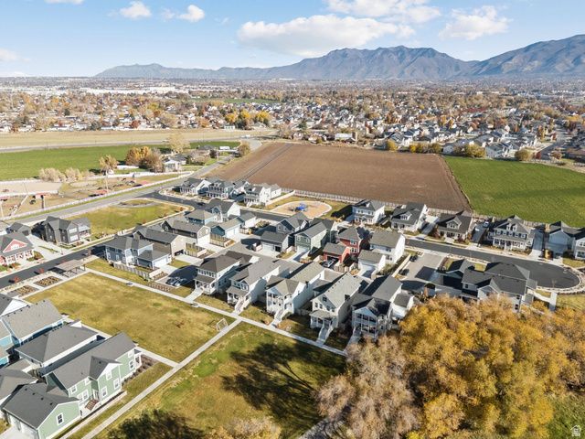 1038 S OLD TOWNE RD, Layton, UT 84041