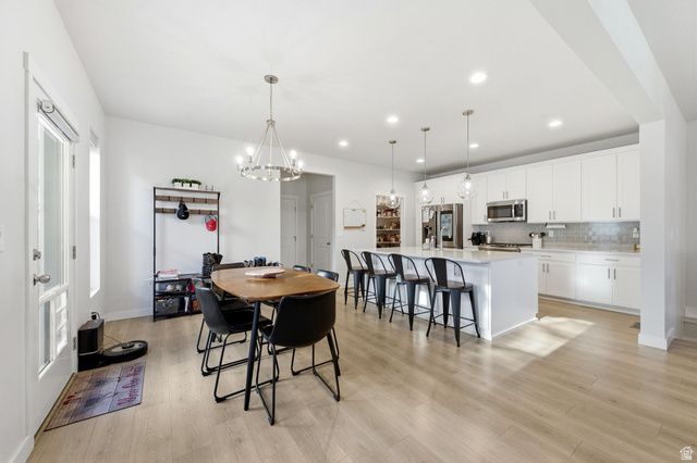 1038 S OLD TOWNE RD, Layton, UT 84041