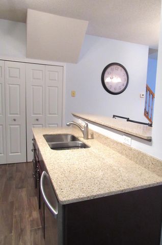 13497 Carmody Drive, Eden Prairie, MN 55344