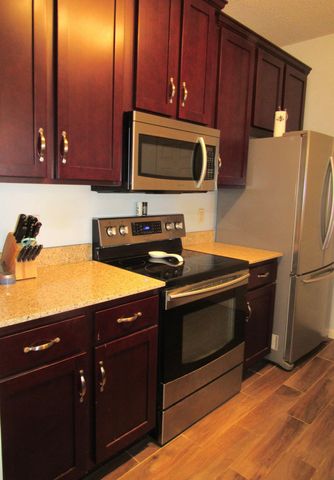 13497 Carmody Drive, Eden Prairie, MN 55344