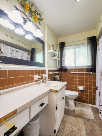 21114 Danbury Street, Clinton Twp, MI 48035