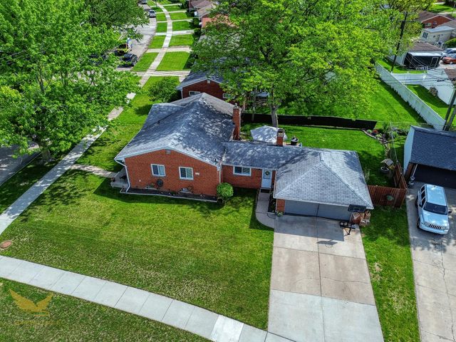 21114 Danbury Street, Clinton Twp, MI 48035
