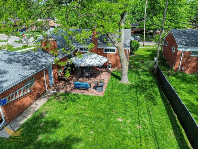 21114 Danbury Street, Clinton Twp, MI 48035