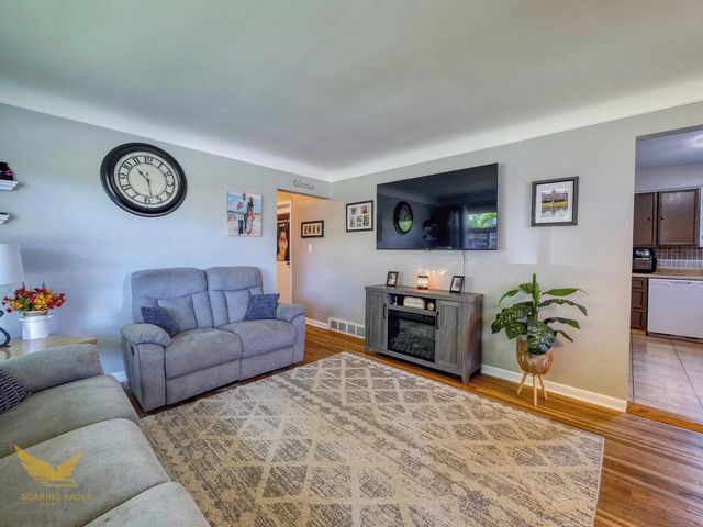 21114 Danbury Street, Clinton Twp, MI 48035