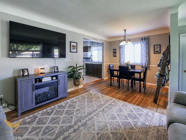 21114 Danbury Street, Clinton Twp, MI 48035